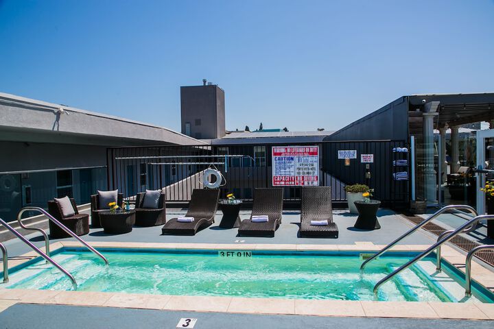Rooftop pool