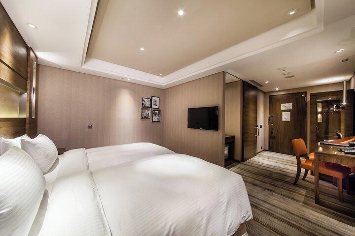 Room 35 of 99