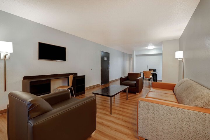 Room 17 of 25