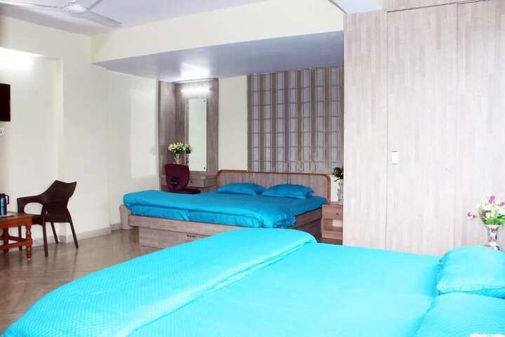 Room 15 of 49