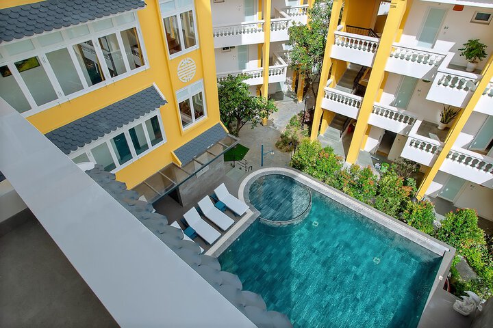 Pool 85 of 129