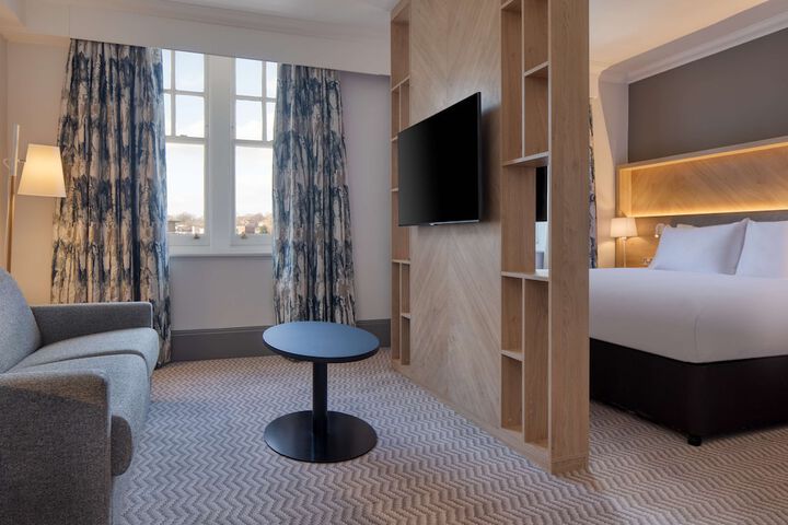 Room 40 of 103