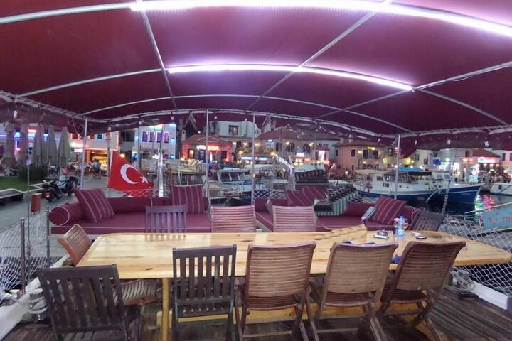 Ide Yacht Hotel