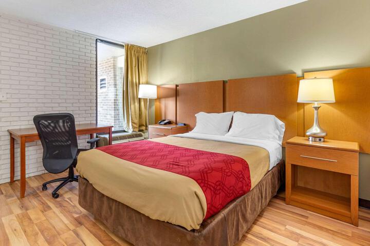 2 Double Beds (9 of 13)