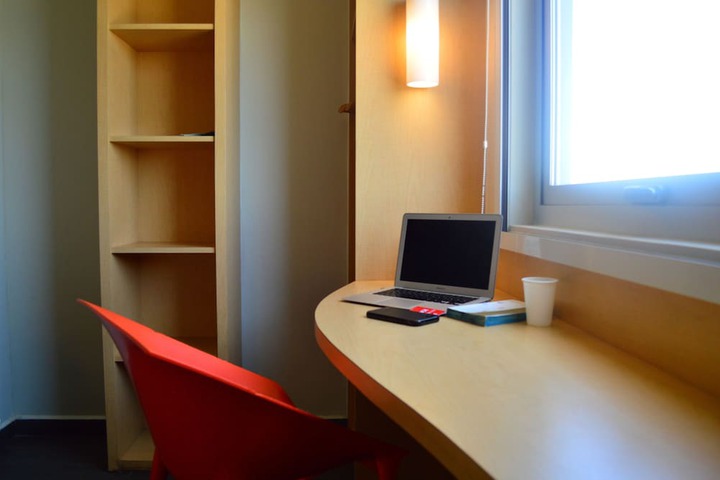 Room 3 of 41