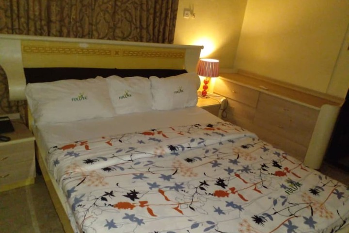 Room 2 of 17