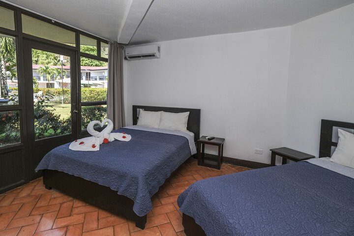 Room 20 of 103