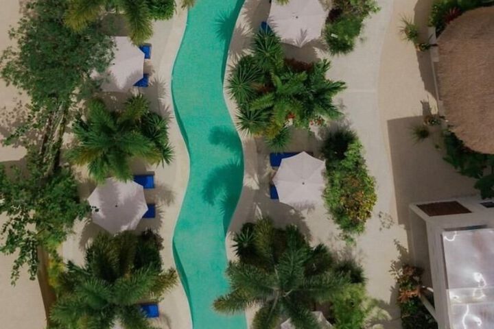 Exterior of Blue Palm Bacalar