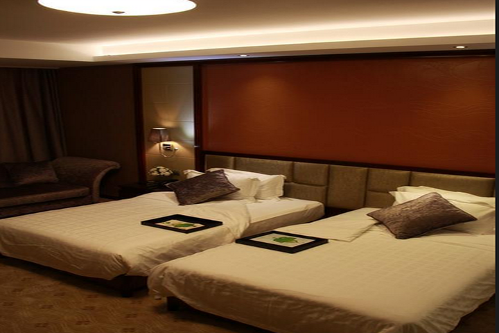 Room 3 of 7