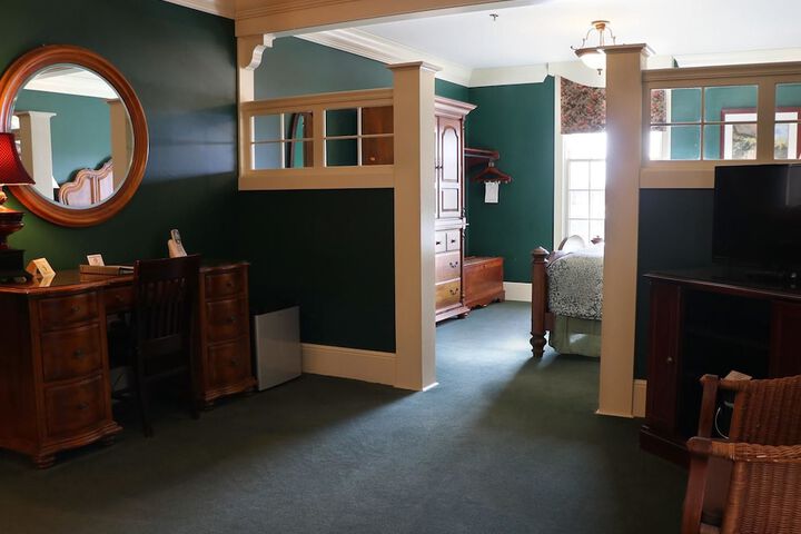Room 8 of 39