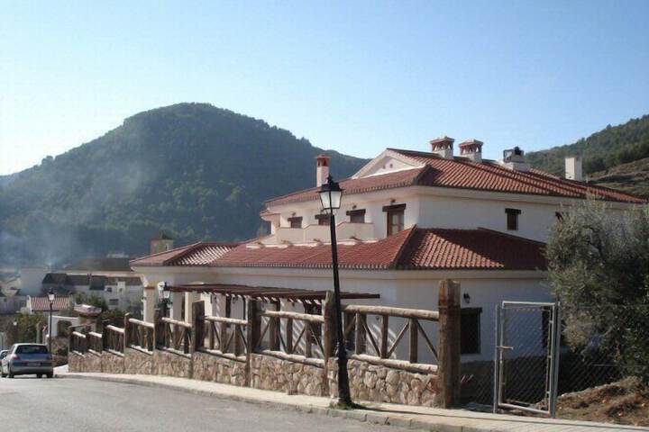 Hotel 7 of 13