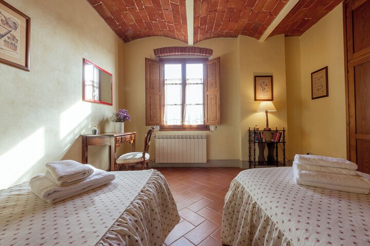 Room 46 of 196
