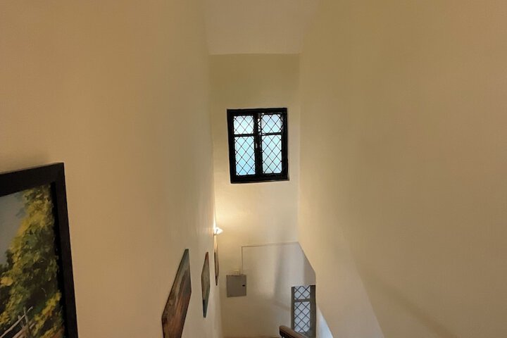 Room 65 of 160