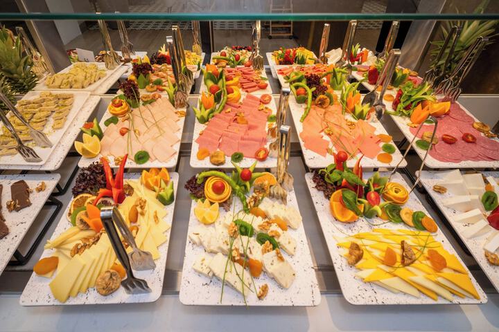 Dining 137 of 170