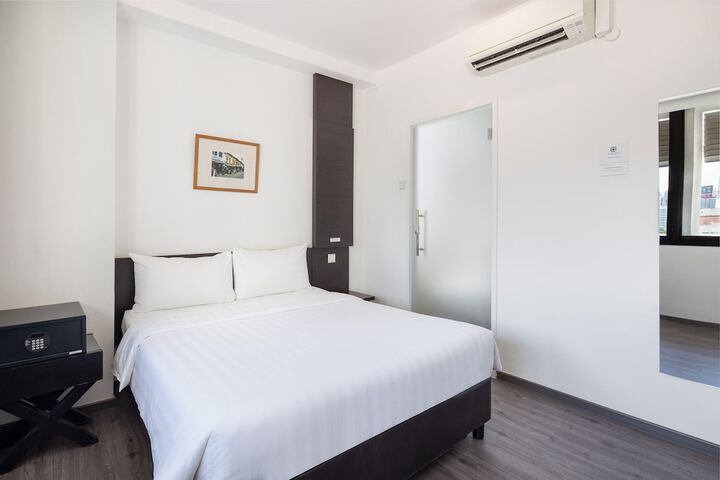 Room 5 of 14