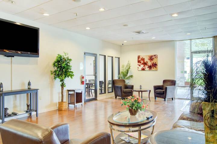 Guest Lobby