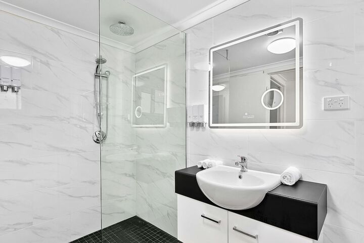 Room 41 of 76