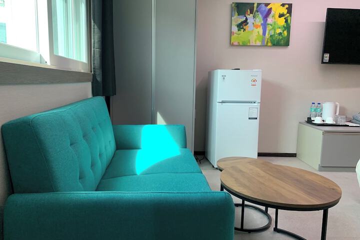 Room 15 of 60