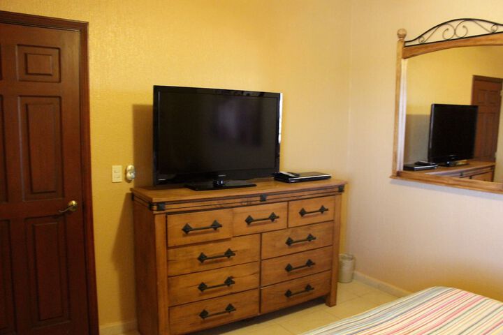Room 105 of 599