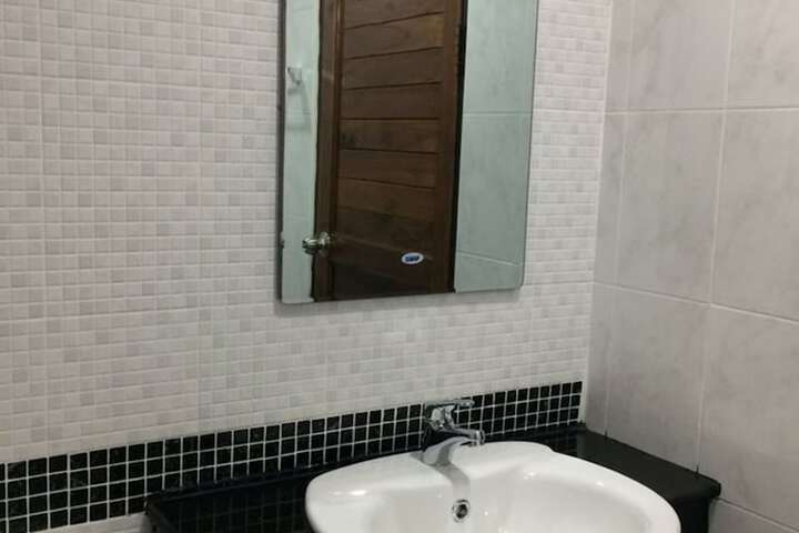 Room 16 of 24