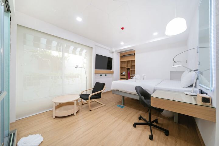 Room 37 of 113