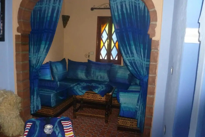 Room 4 of 7