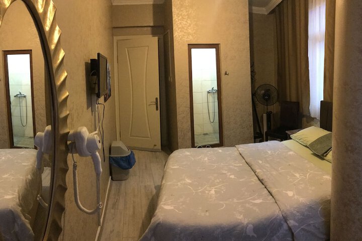 Room 5 of 22