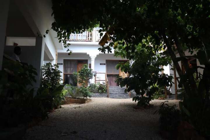 Hotel Exterior 67 of 77