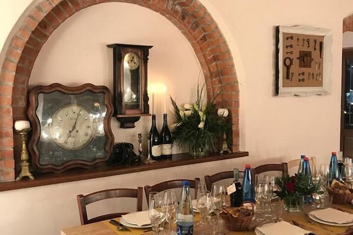 Dining 54 of 78