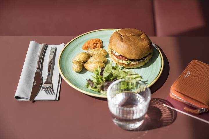 Dining 20 of 35