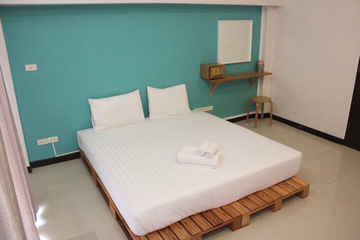 Room 35 of 112