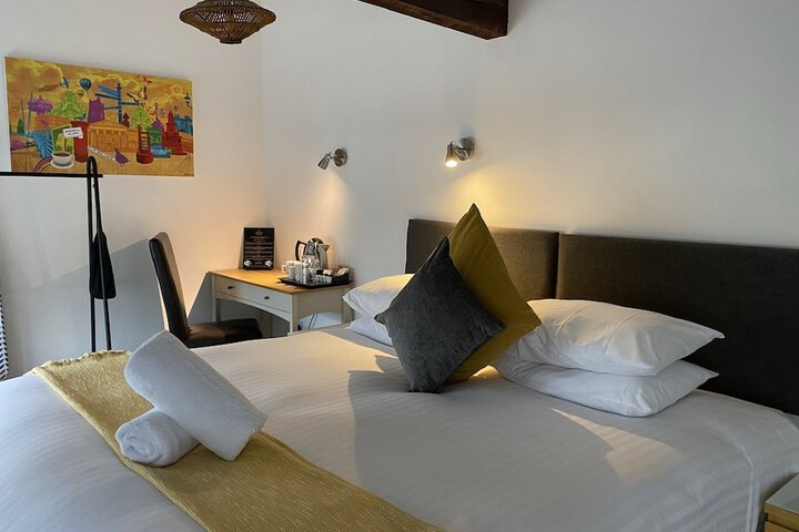 Room 16 of 37