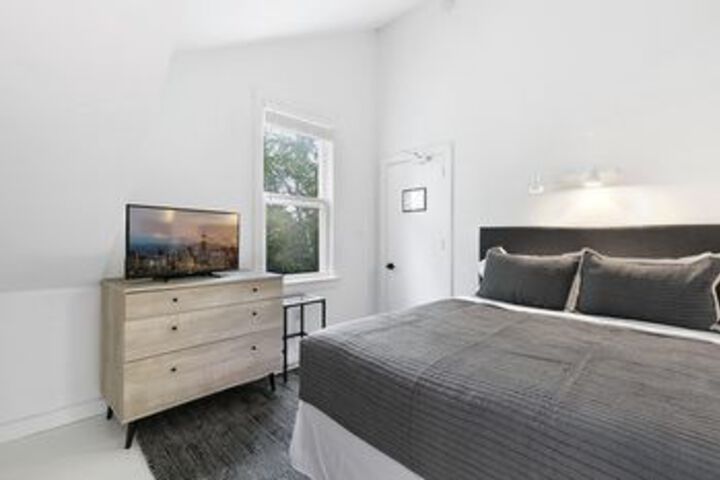 Room 7 of 22