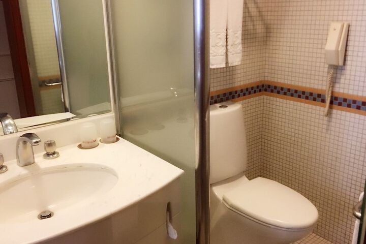 Room 30 of 55