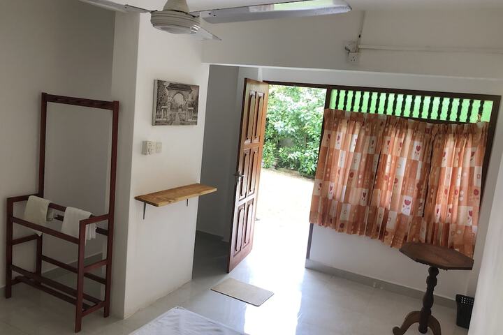 Room 5 of 42