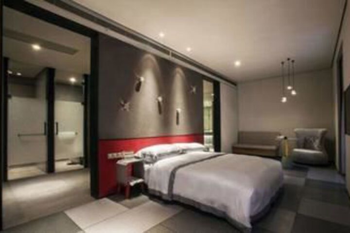 Room 26 of 27