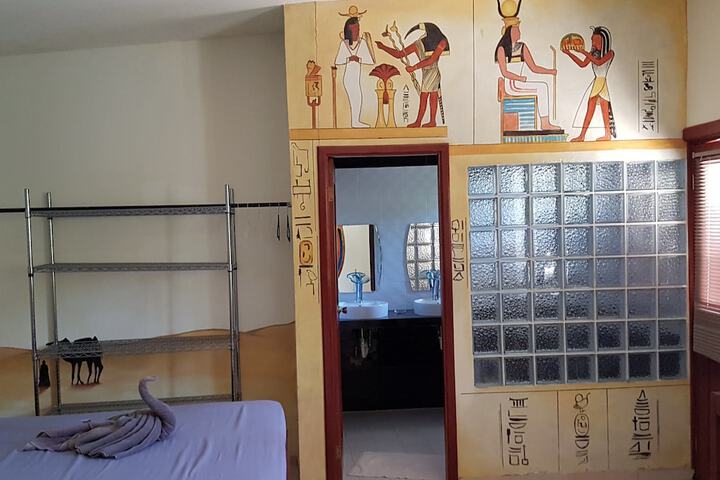 Room 10 of 67