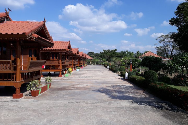 Hotel Exterior 43 of 49