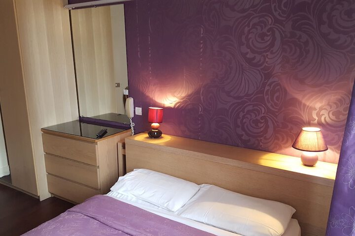 Room 18 of 38