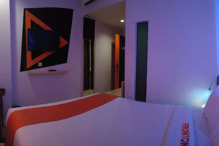 Room 13 of 22