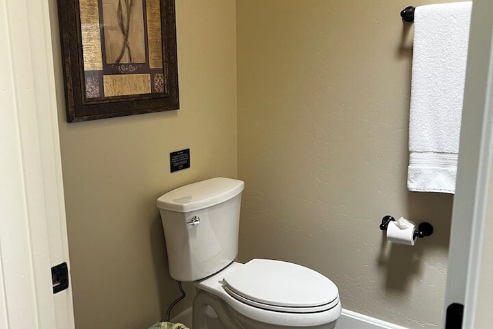 Room 25 of 33