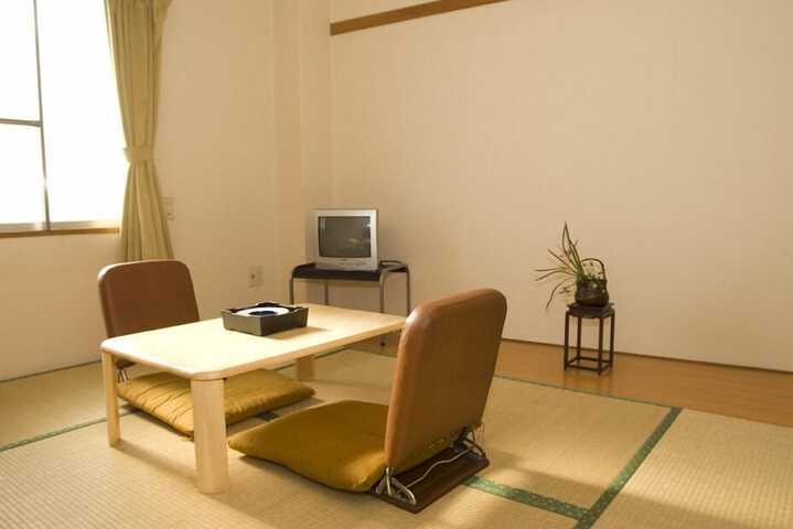Room 10 of 29