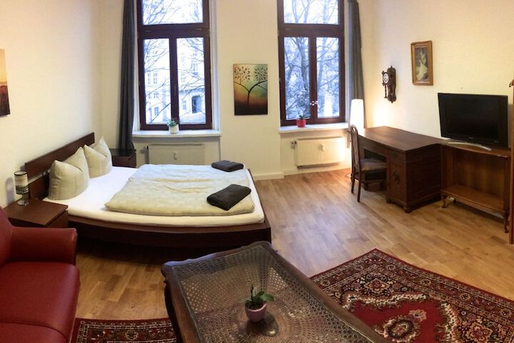 Room 14 of 202