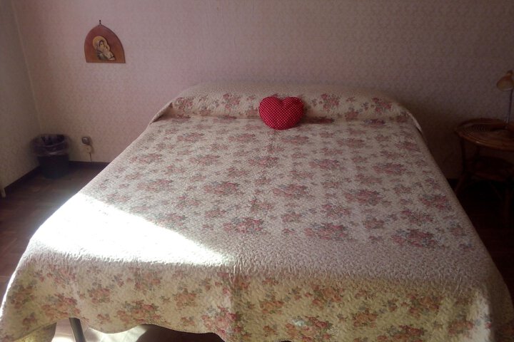Room 12 of 16