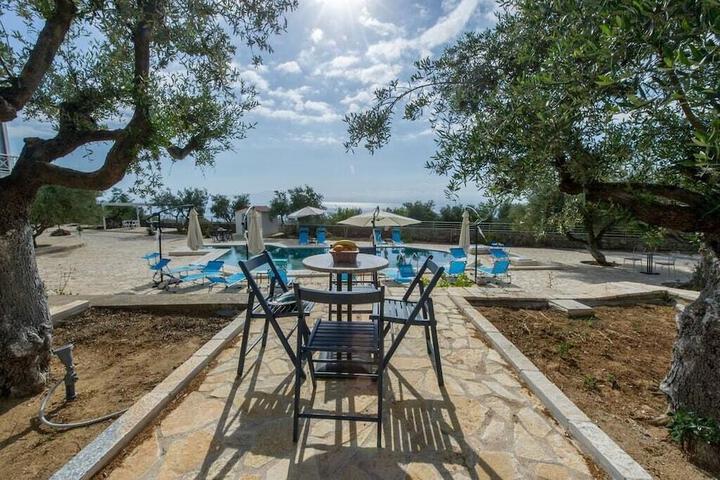 EROS LOFT WITH POOL NEAR THE BEACH
