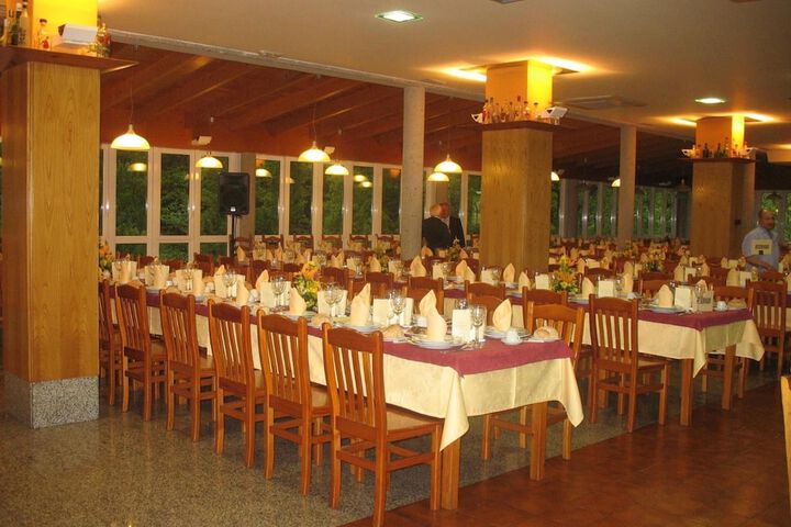 Dining 18 of 62