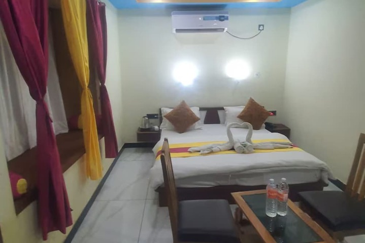 Room 12 of 24