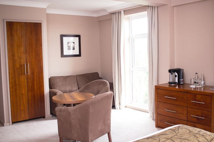 Room 14 of 42