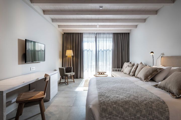 Room 25 of 118