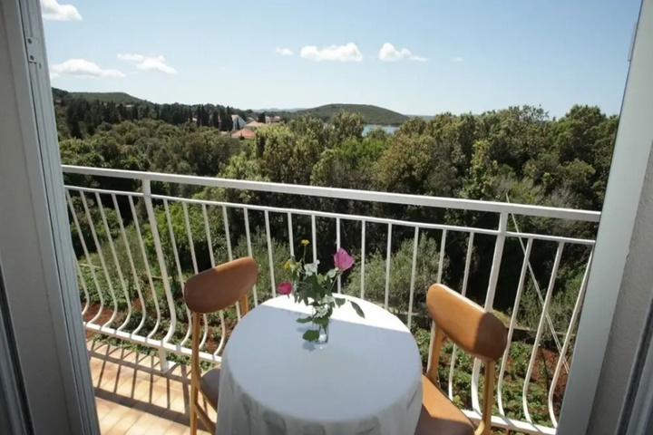 Terrace/Patio 7 of 14